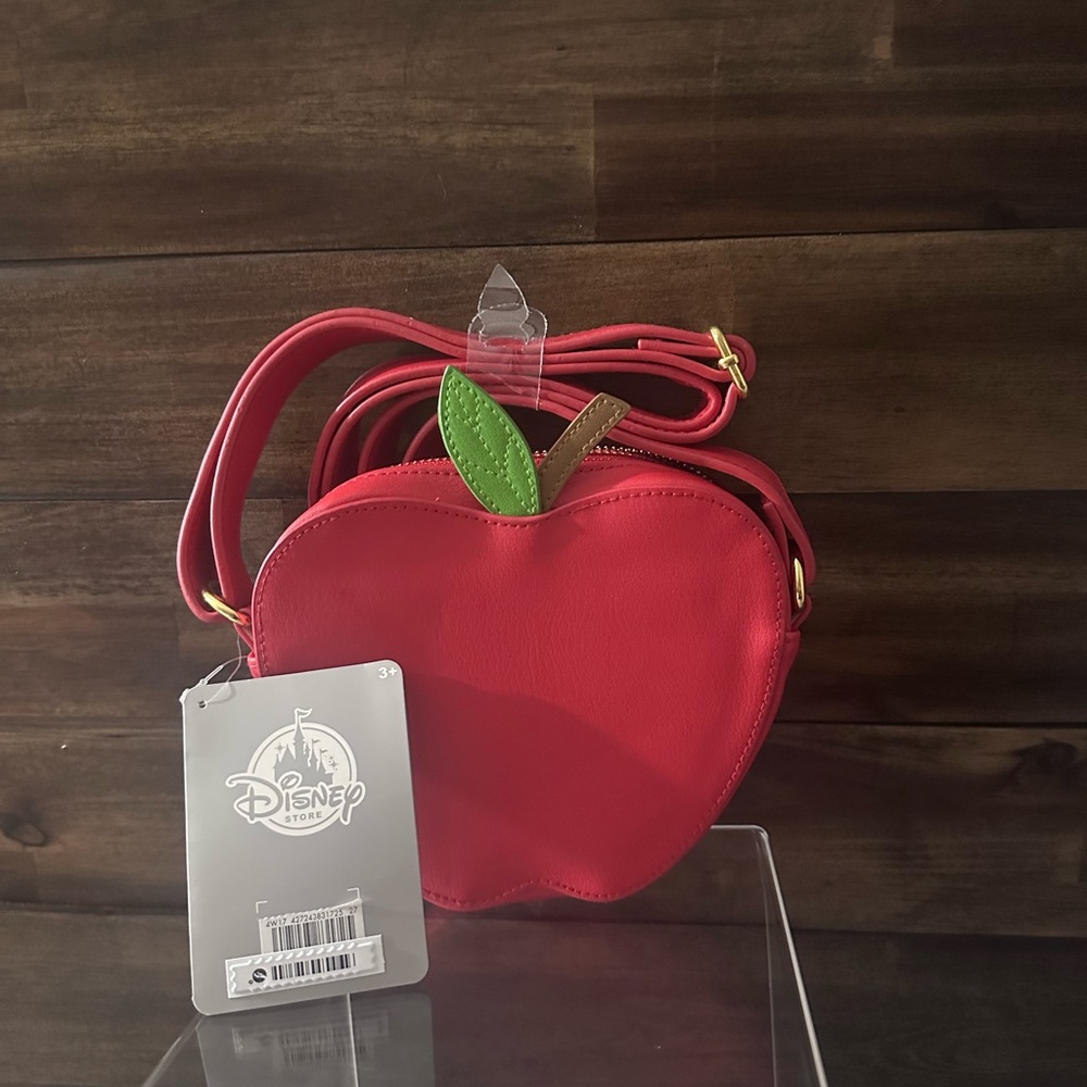 Snow White Disney apple purse